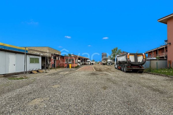 locale di sgombero in vendita a Segrate