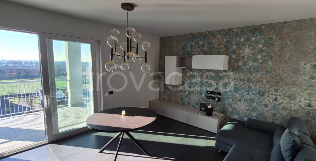 appartamento in vendita a Segrate in zona Redecesio