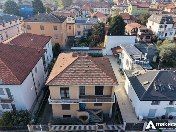 casa indipendente in vendita a Segrate