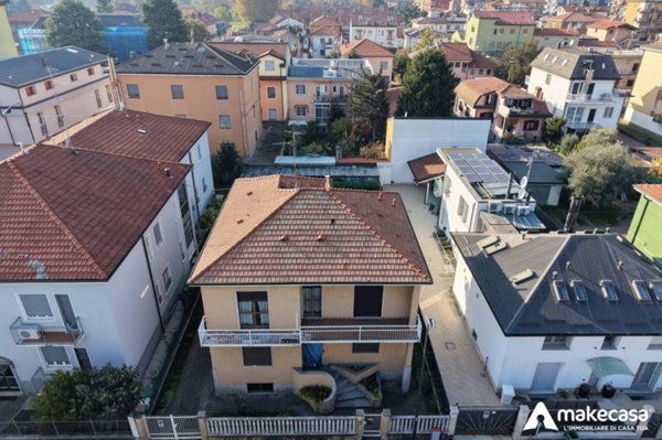casa indipendente in vendita a Segrate