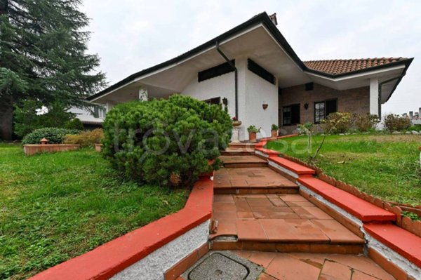 casa indipendente in vendita a Segrate