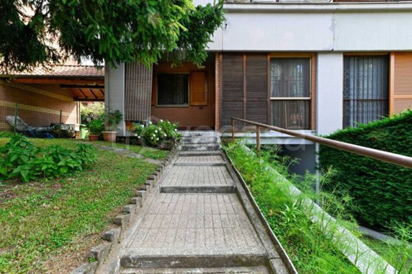 casa indipendente in vendita a Segrate