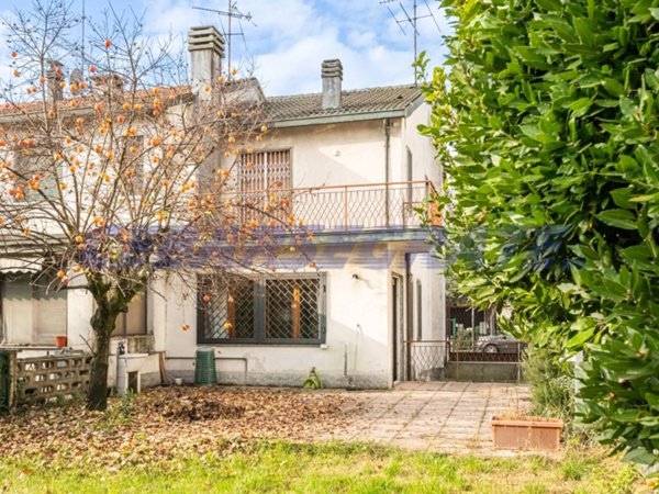 casa indipendente in vendita a Segrate