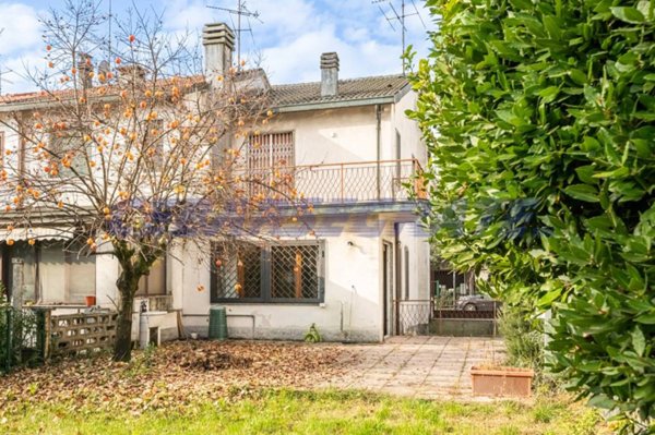 casa indipendente in vendita a Segrate