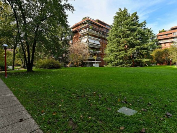 appartamento in vendita a Segrate in zona Milano 2