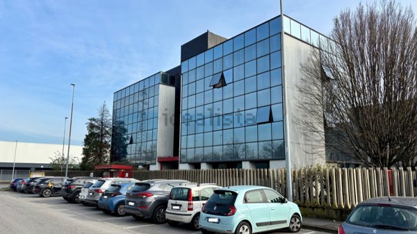 ufficio in vendita a Segrate