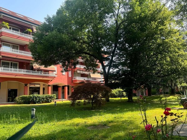 ufficio in vendita a Segrate in zona Redecesio