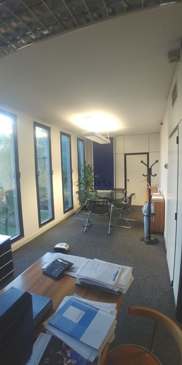 ufficio in vendita a Segrate