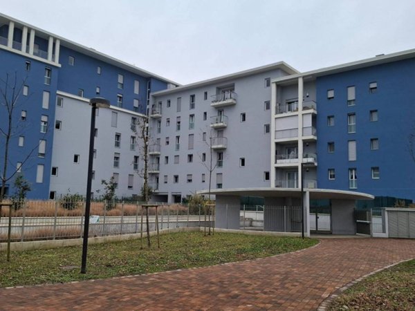 appartamento in vendita a Segrate in zona Redecesio