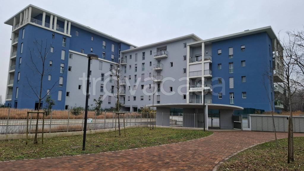 appartamento in vendita a Segrate in zona Redecesio
