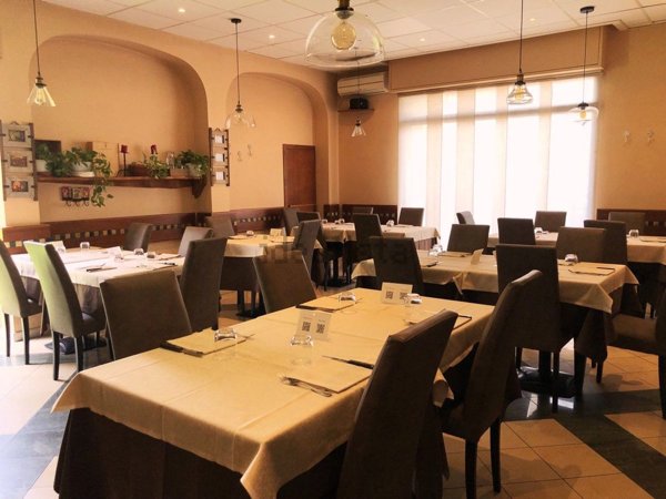 negozio in vendita a Segrate