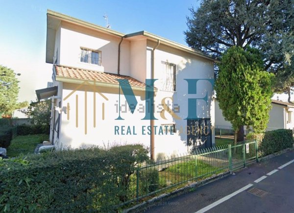 casa indipendente in vendita a Segrate