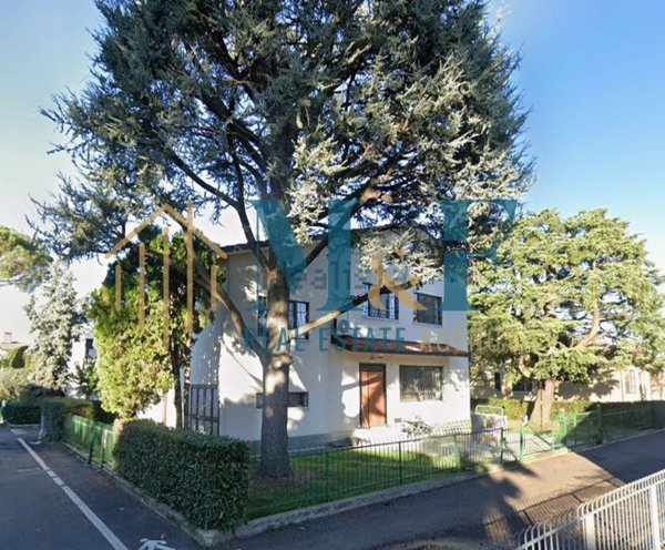 casa indipendente in vendita a Segrate