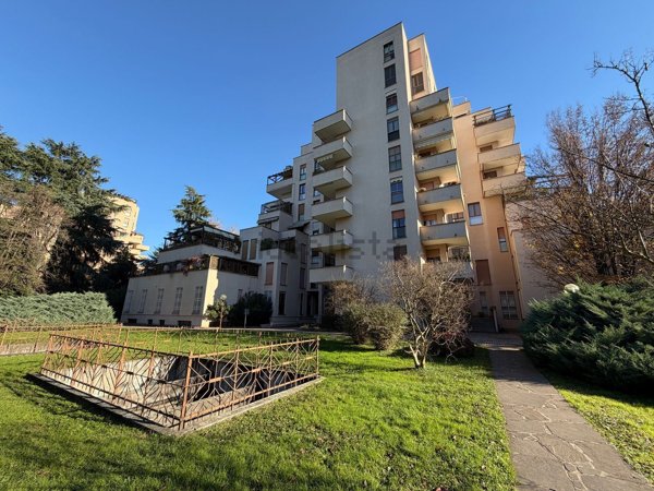 appartamento in vendita a Segrate in zona Milano 2