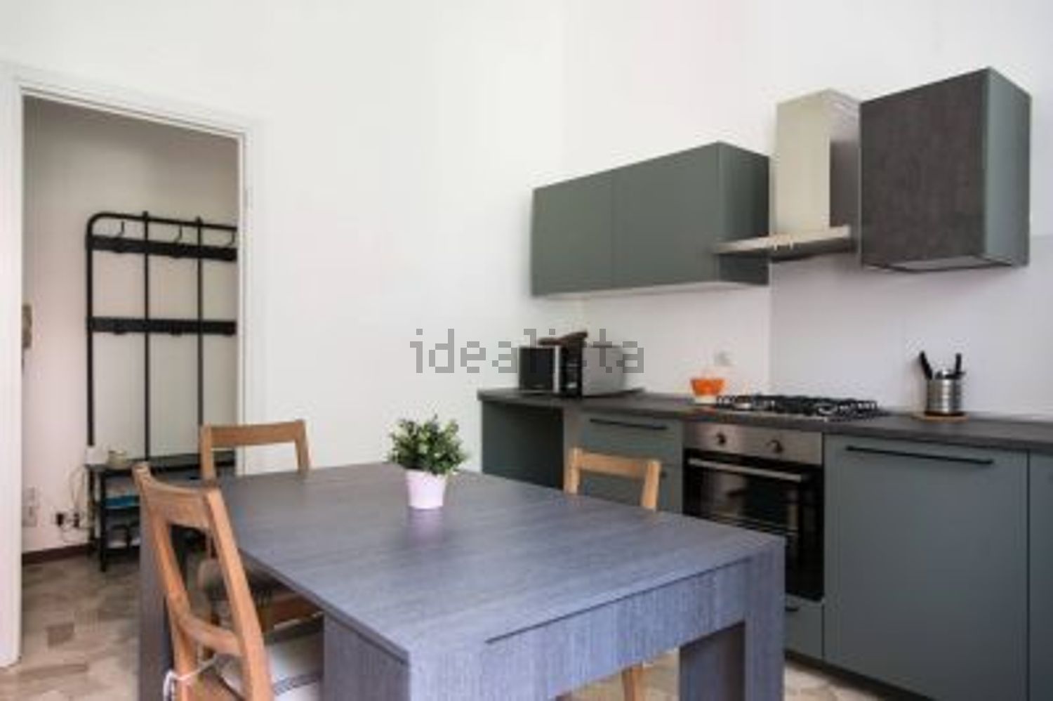 appartamento in vendita a Segrate in zona Redecesio