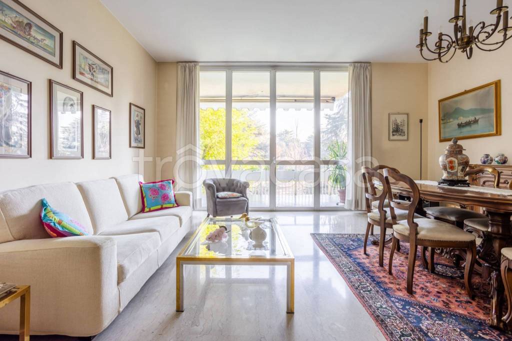 appartamento in vendita a Segrate in zona Milano 2
