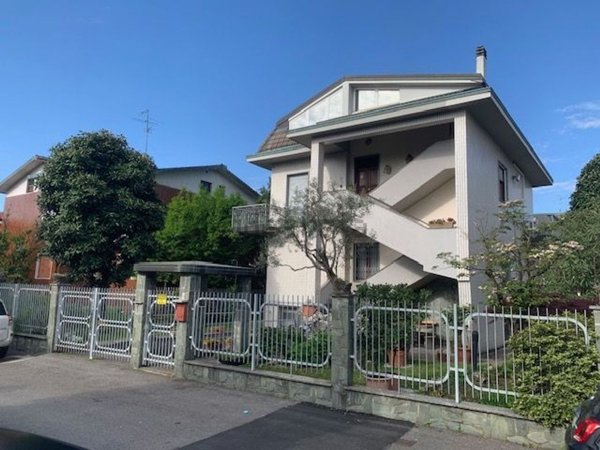 appartamento in vendita a Segrate