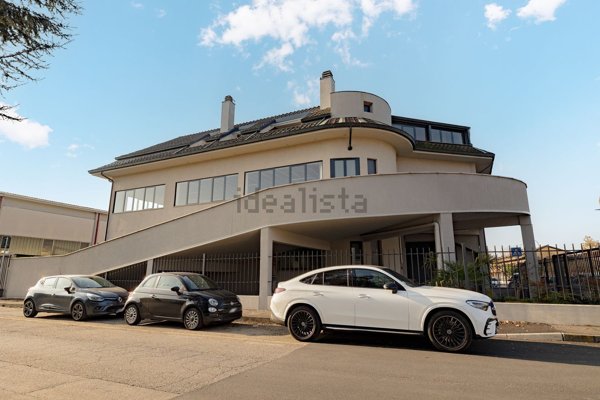 casa indipendente in vendita a Segrate