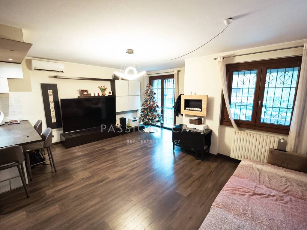 casa indipendente in vendita a Segrate