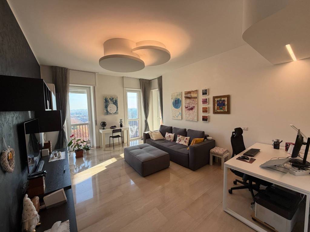 appartamento in vendita a Segrate in zona Redecesio