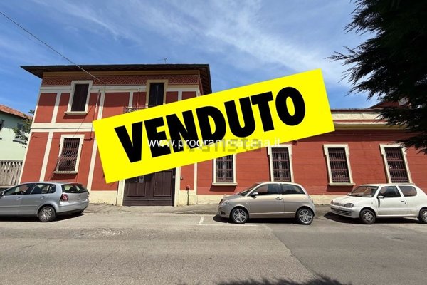 casa indipendente in vendita a Segrate in zona Lavanderie