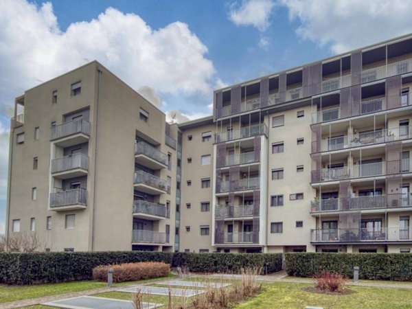appartamento in vendita a Segrate in zona Lavanderie