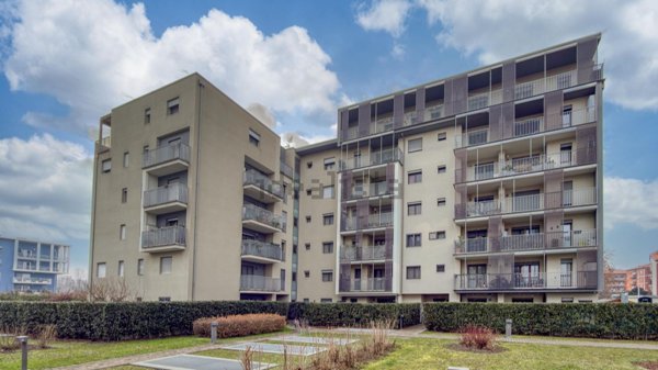 appartamento in vendita a Segrate in zona Redecesio
