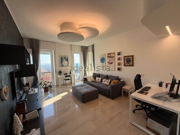 appartamento in vendita a Segrate in zona Redecesio