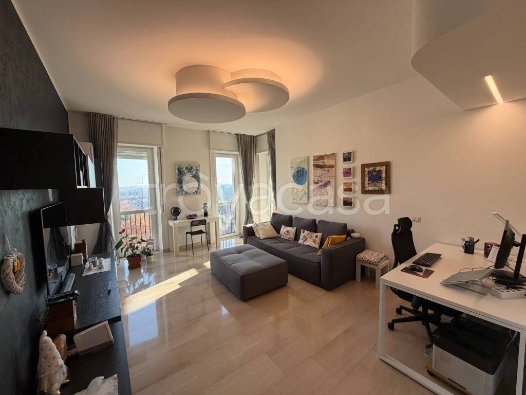 appartamento in vendita a Segrate in zona Redecesio