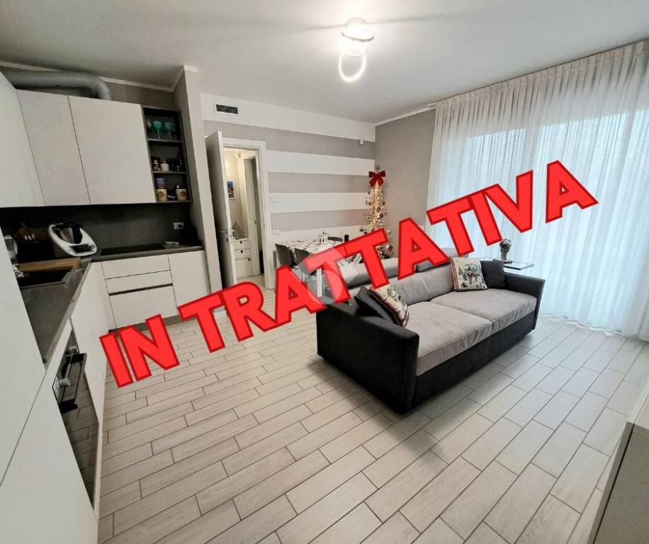 appartamento in vendita a Segrate in zona Redecesio