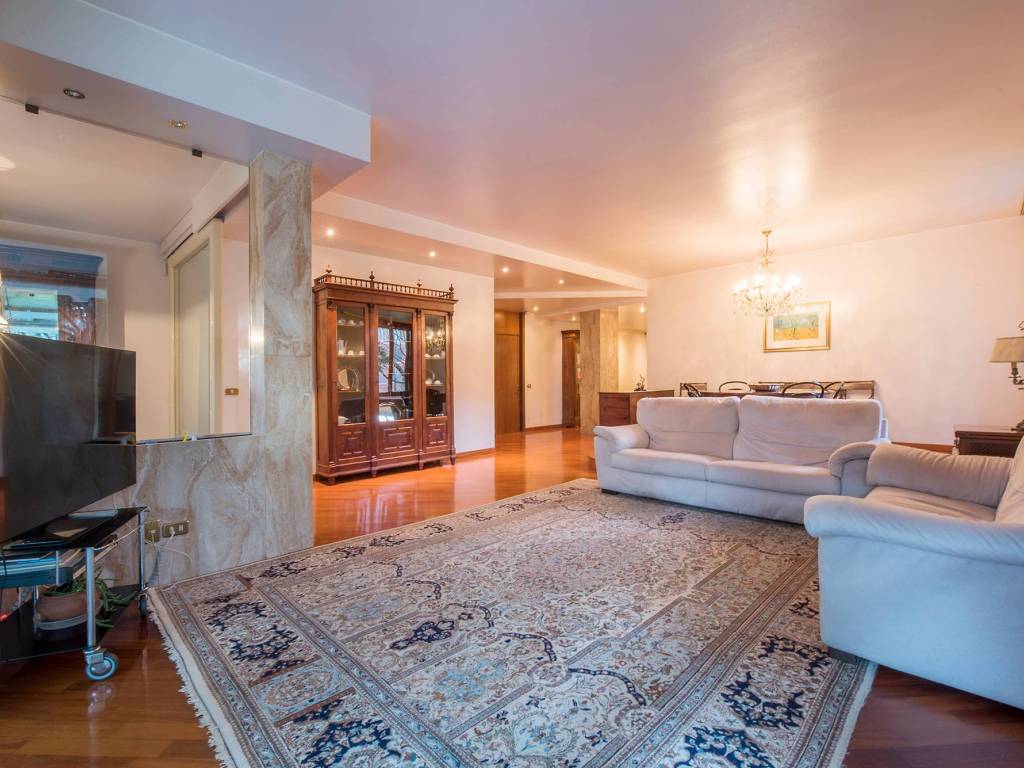 appartamento in vendita a Segrate in zona Milano 2