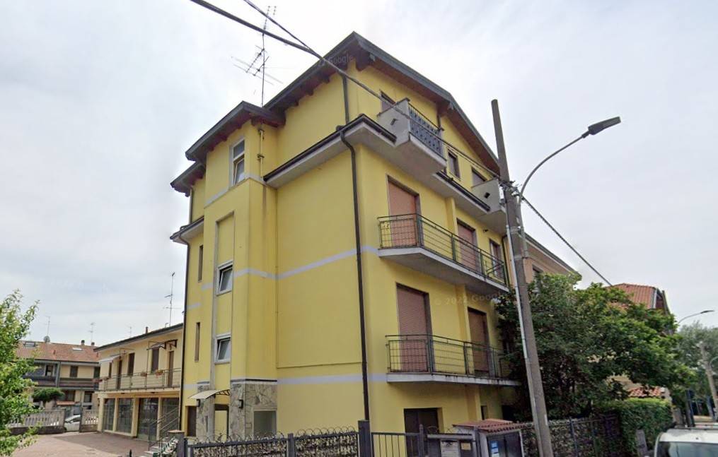 appartamento in vendita a Segrate in zona Redecesio