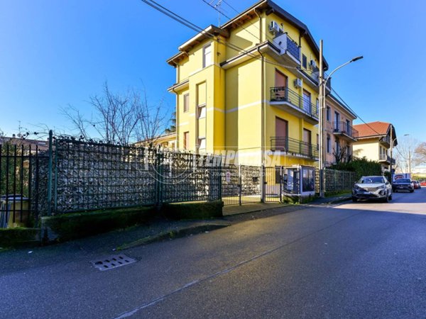 appartamento in vendita a Segrate in zona Redecesio
