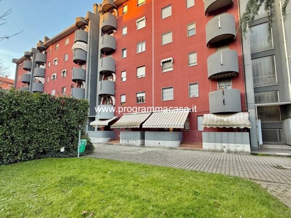 appartamento in vendita a Segrate in zona Rovagnasco