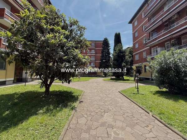 appartamento in vendita a Segrate in zona Lavanderie