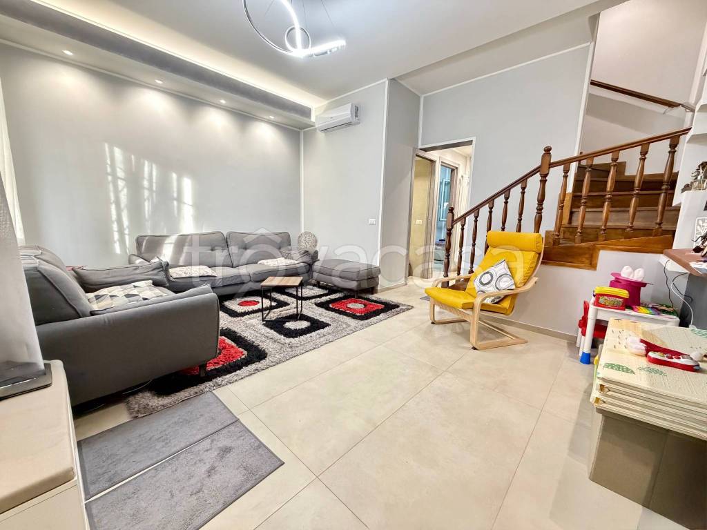 casa indipendente in vendita a Segrate