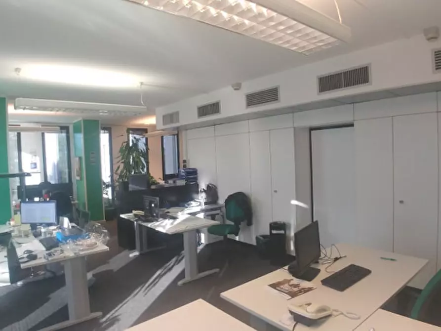 ufficio in vendita a Segrate