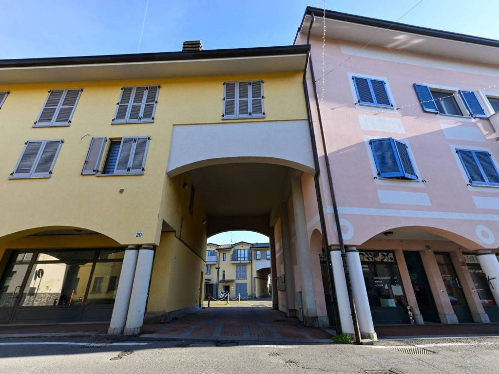 appartamento in vendita a Segrate in zona Rovagnasco