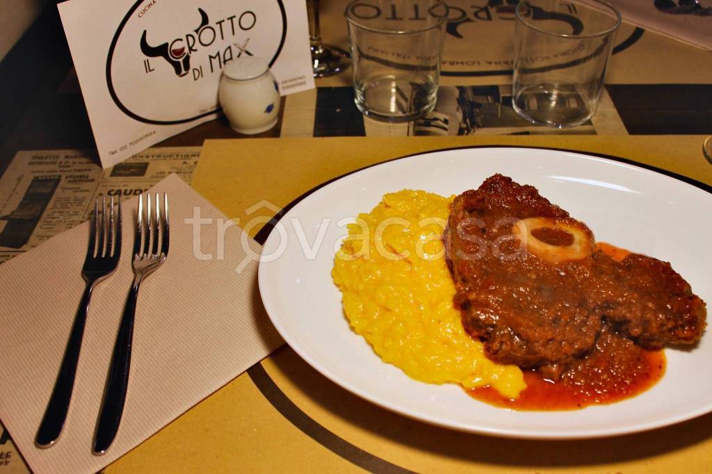 negozio in vendita a Segrate