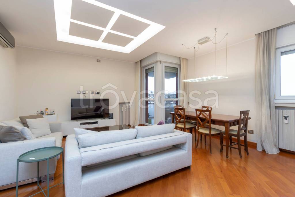 appartamento in vendita a Segrate