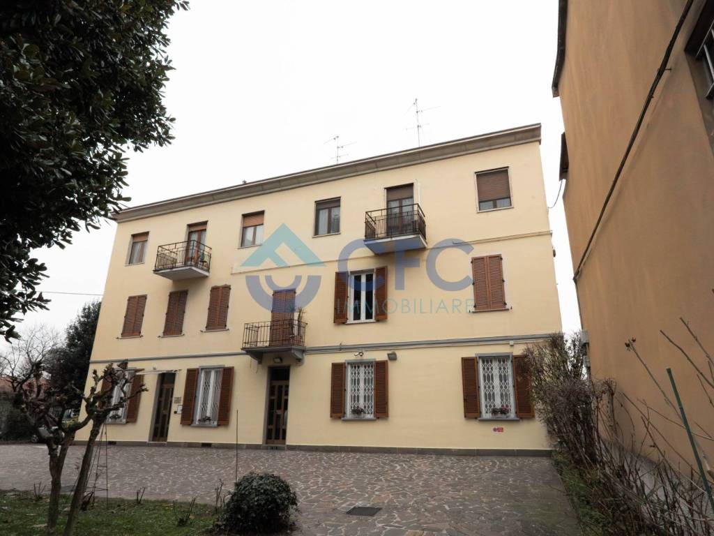 appartamento in vendita a Segrate in zona Redecesio