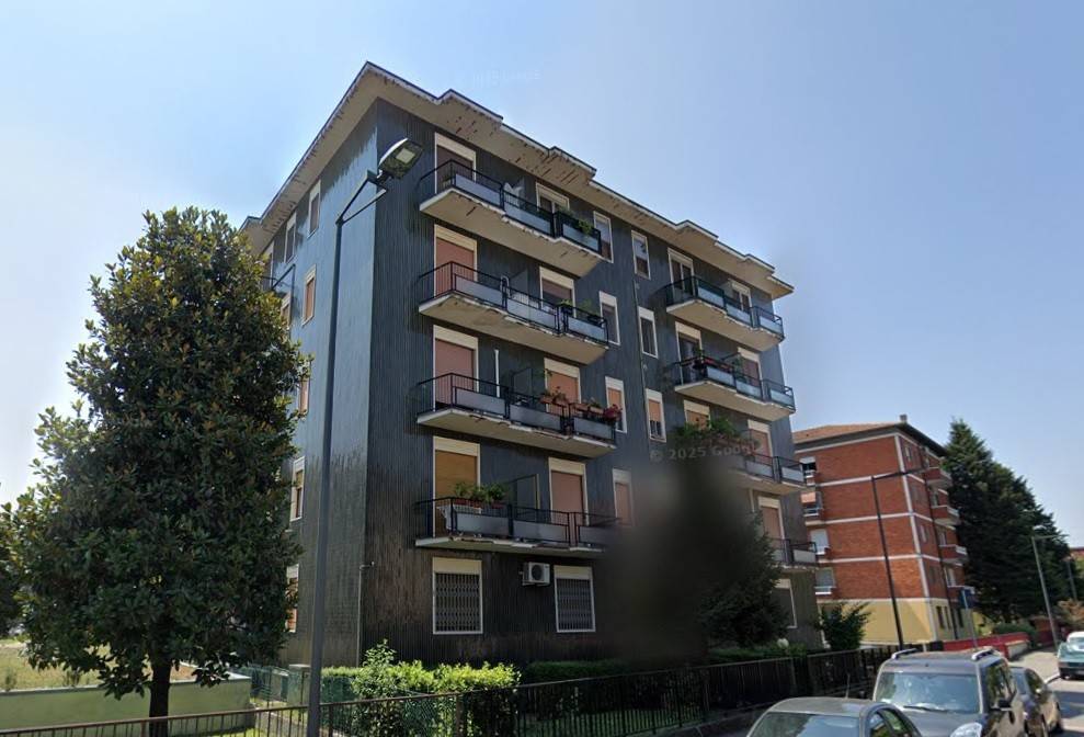 appartamento in vendita a Segrate in zona Redecesio