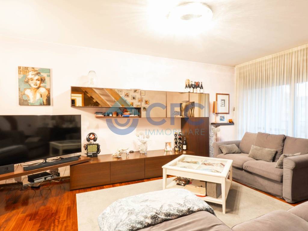 appartamento in vendita a Segrate in zona Lavanderie