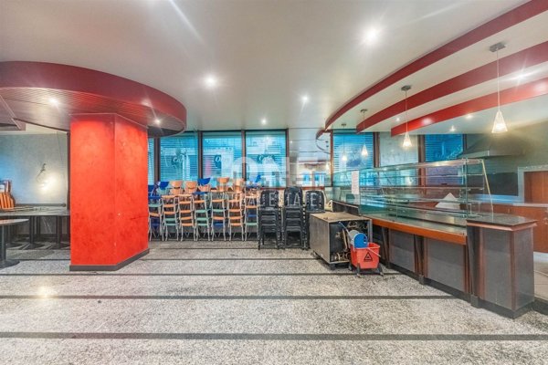 negozio in vendita a Segrate