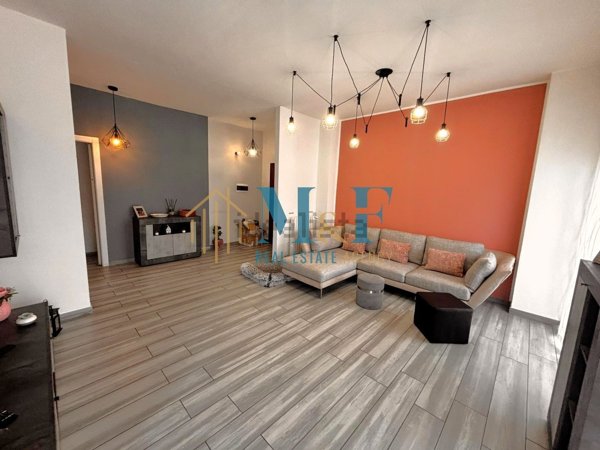 appartamento in vendita a Segrate in zona Redecesio