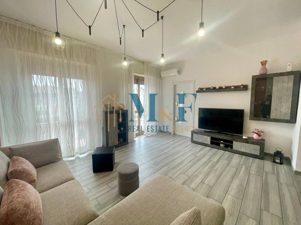 appartamento in vendita a Segrate in zona Redecesio