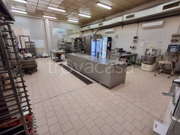 negozio in vendita a Segrate