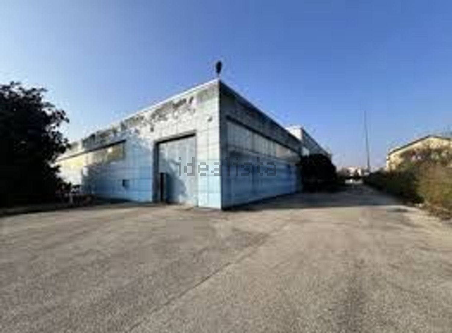 capannone in vendita a Segrate