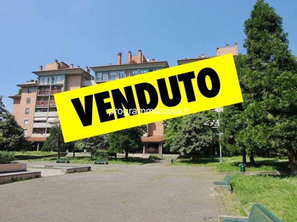 appartamento in vendita a Segrate in zona Redecesio