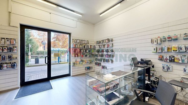 ufficio in vendita a Segrate in zona Lavanderie